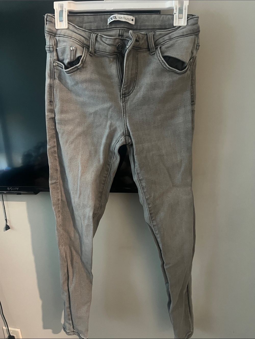 Zara Skinny Jeans in Gray Wash